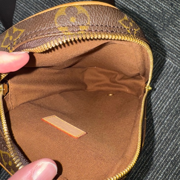 LOUIS VUITTON MONOGRAM POCHETTE GANGE BUM BAG CROSSBODY - Picture 5 of 16